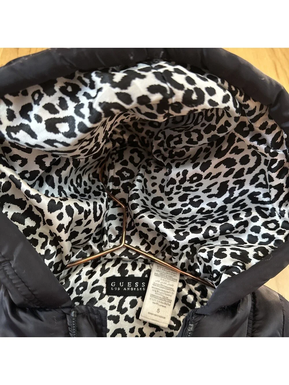 Vintage Girls Guess puffer jacket Size 5. Belt Included.